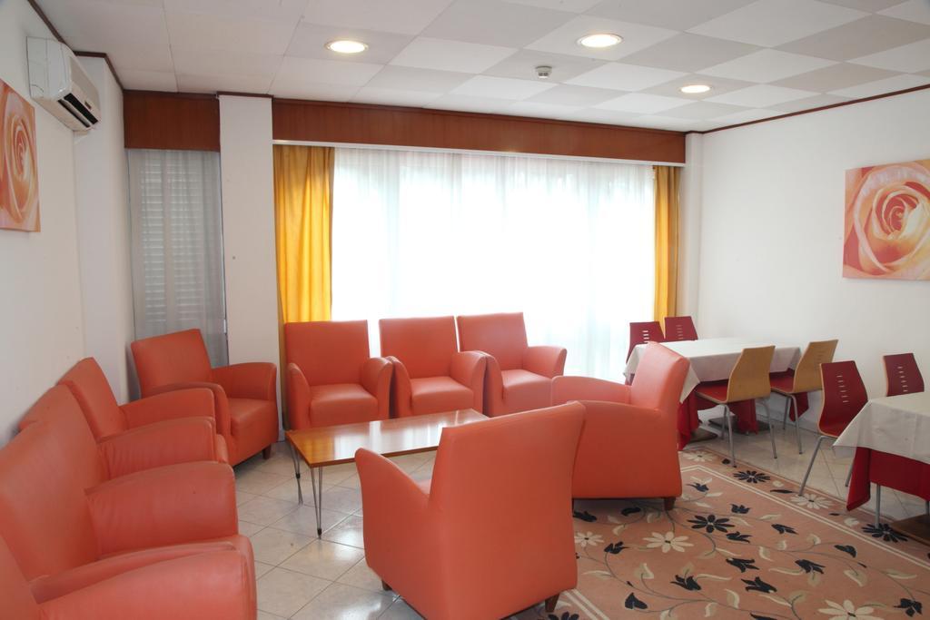 Hotel Regina Lignano Sabbiadoro Dış mekan fotoğraf